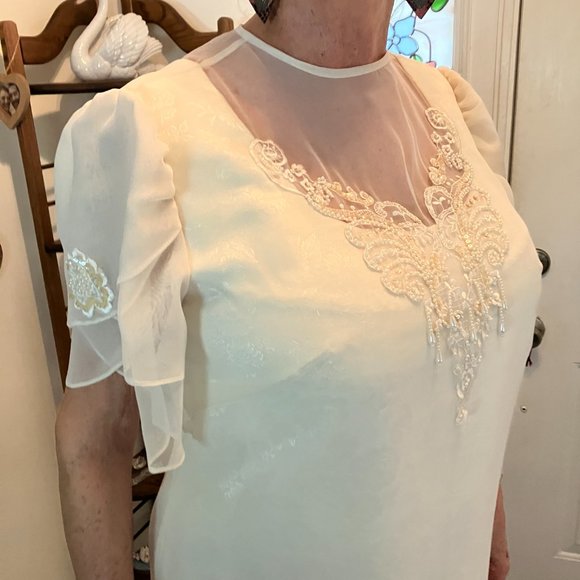 Ivory Custom Made Wedding/Formal Gowwn Approx Size 12 - Picture 8 of 10